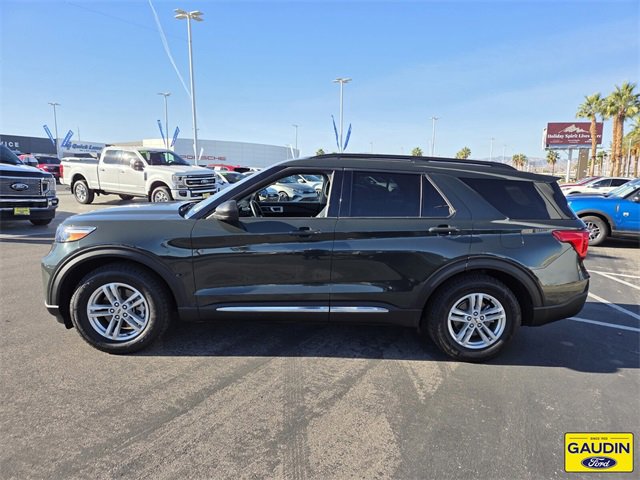 Certified 2022 Ford Explorer XLT w/ Equipment Group 202A image 4