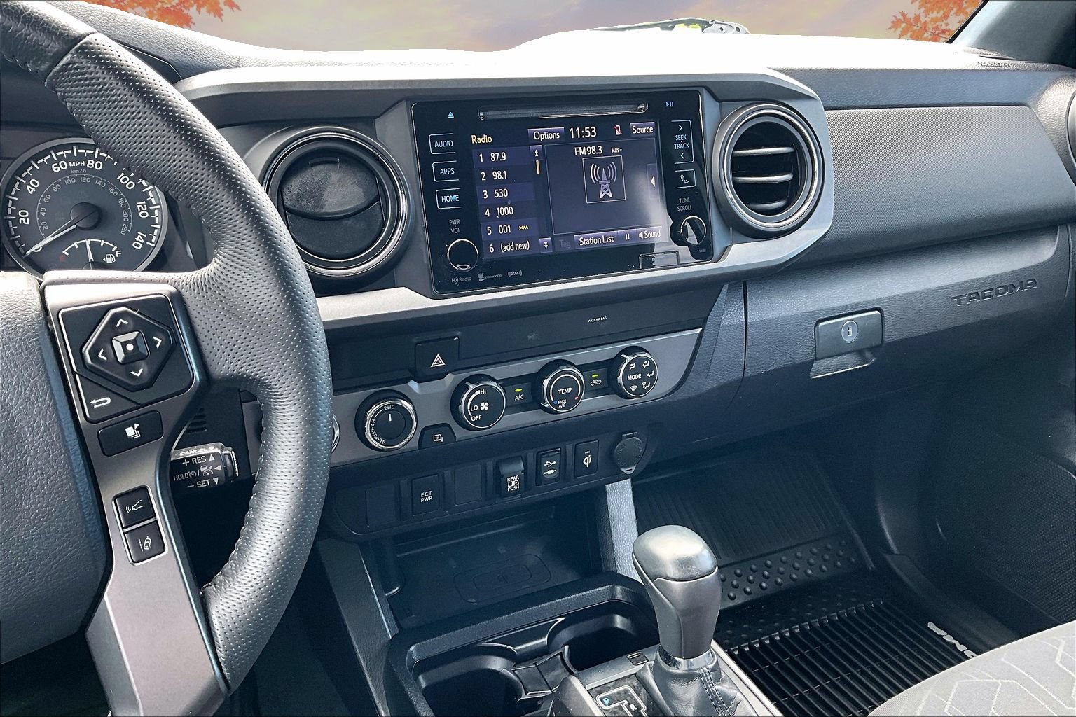 Used 2019 Toyota Tacoma TRD Off-Road AWD/4WD image 10