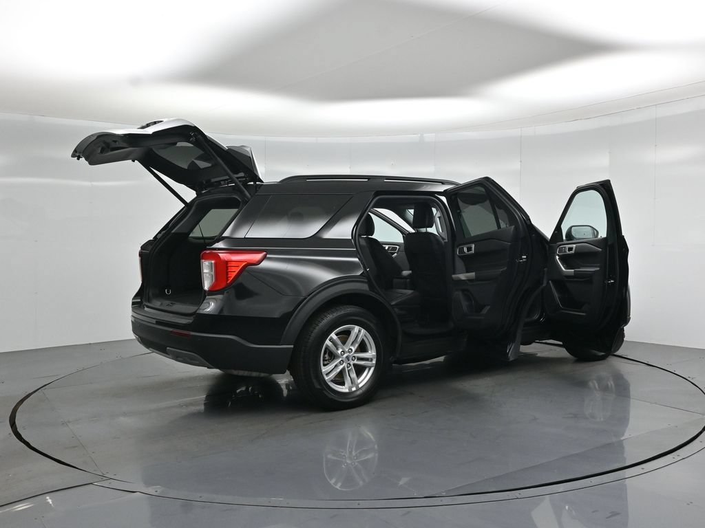Certified 2023 Ford Explorer XLT w/ Equipment Group 202A RWD image 6