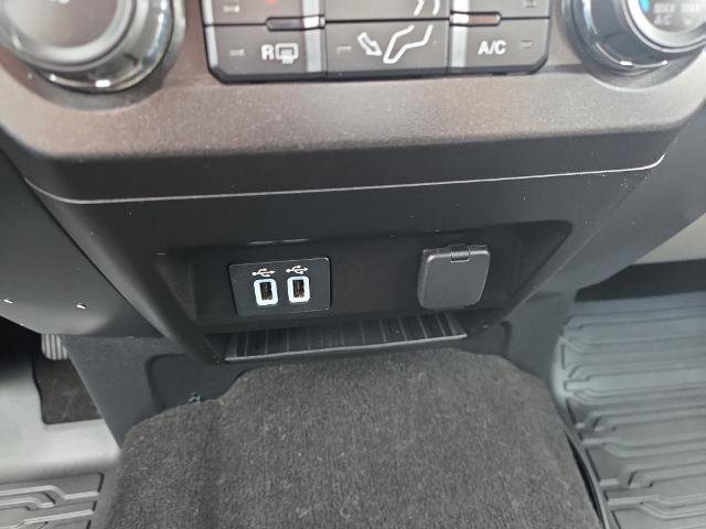 Certified 2019 Ford F250 XLT w/ XLT Premium Package AWD/4WD image 27