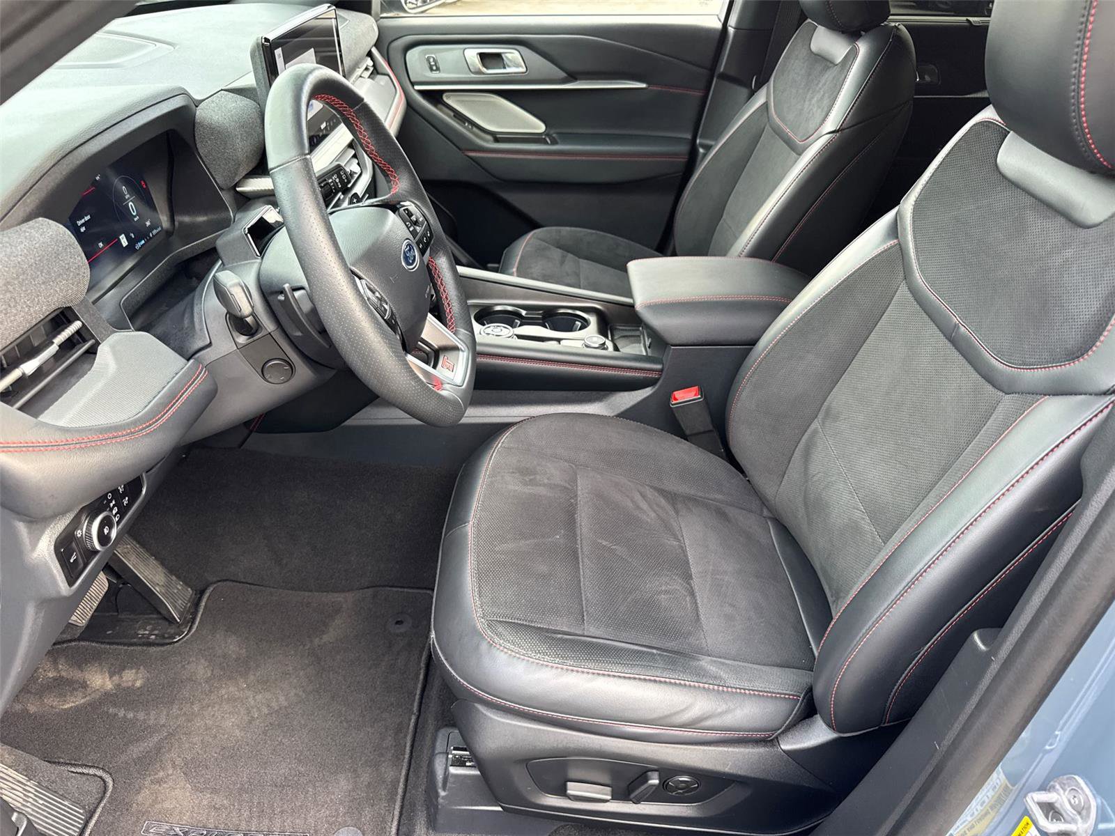 Certified 2025 Ford Explorer ST AWD/4WD image 26