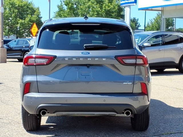 Certified 2024 Ford Escape ST-Line w/ Tech Pack #1 AWD/4WD image 18