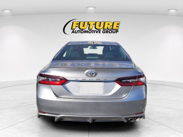 Used 2021 Toyota Camry SE FWD image 4