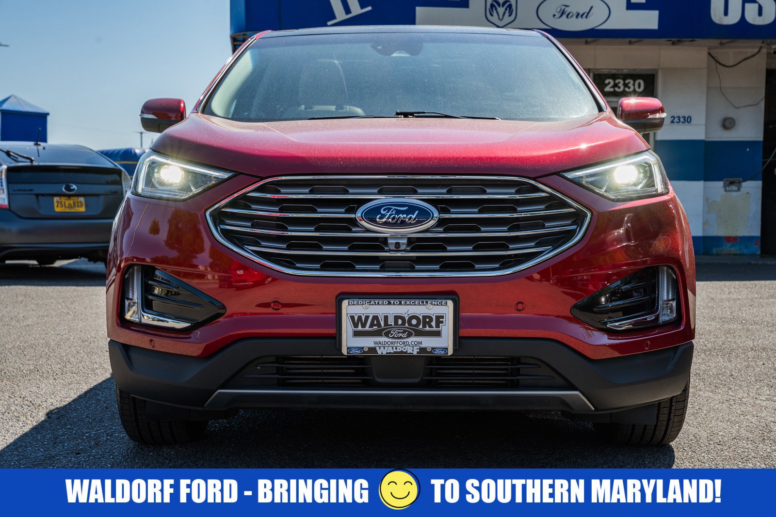 Certified 2020 Ford Edge Titanium w/ Equipment Group 301A AWD/4WD image 2