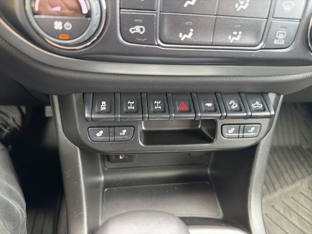 Used 2022 Chevrolet Colorado ZR2 w/ Colorado ZR2 Bison Edition image 23