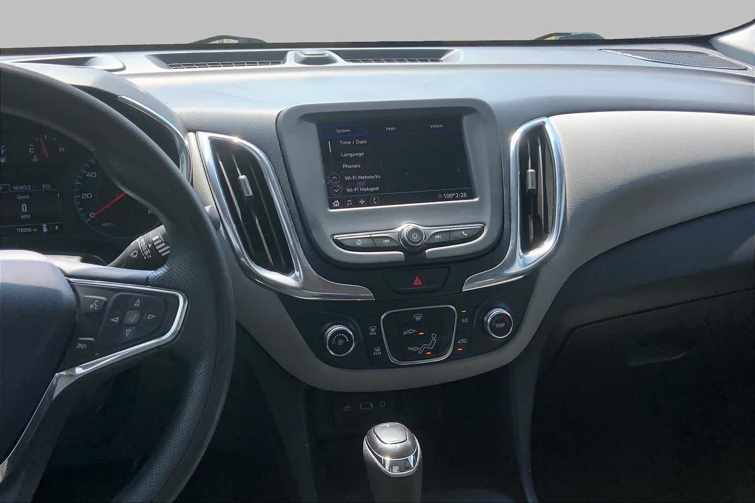 Used 2020 Chevrolet Equinox LS w/ LS Convenience Package FWD image 7