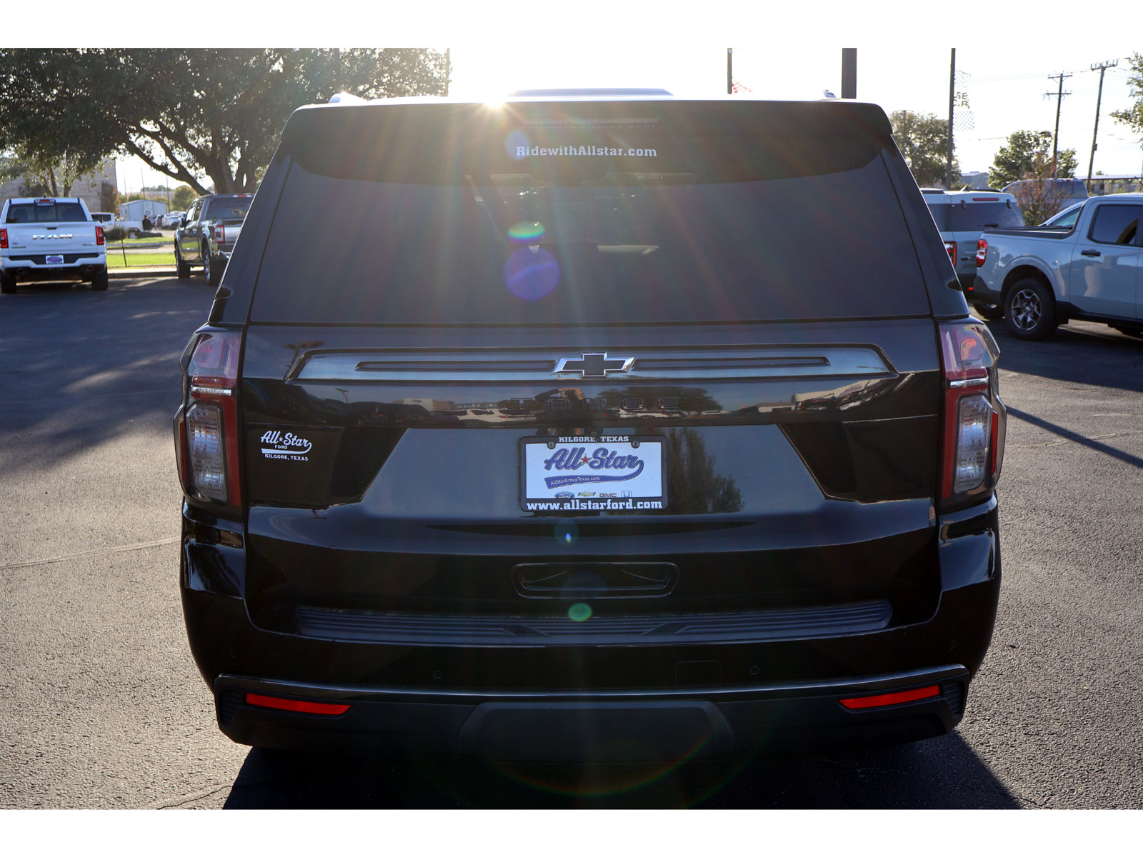 Used 2022 Chevrolet Tahoe Z71 w/ Z71 Off-Road Package AWD/4WD image 15