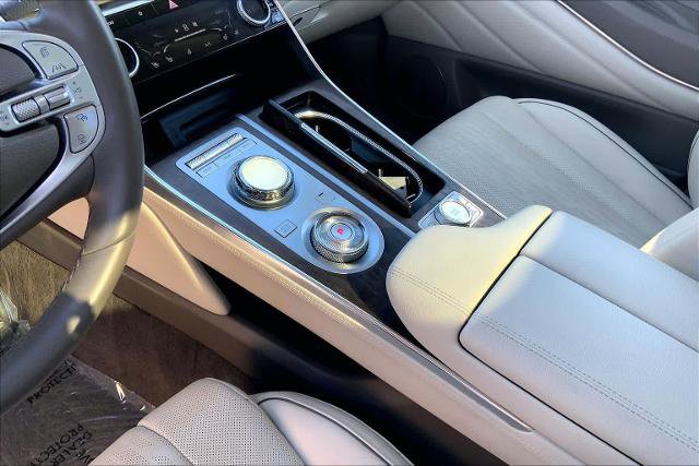Used 2024 Genesis GV80 2.5T w/ Prestige Package image 17
