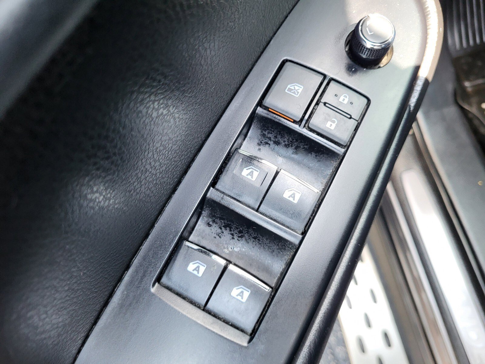Used 2019 Toyota Highlander Limited Platinum FWD image 17