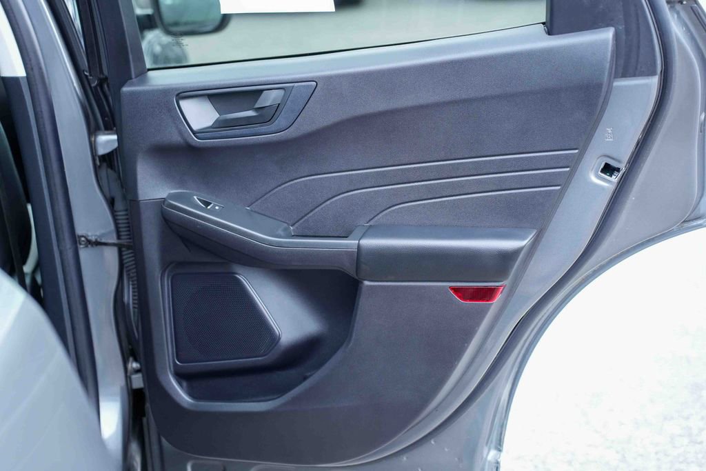 Certified 2022 Ford Escape SE w/ SE Sport Appearance Package image 17