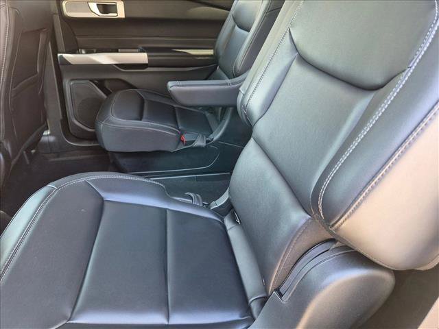 Certified 2024 Ford Explorer XLT w/ Equipment Group 202A RWD image 17