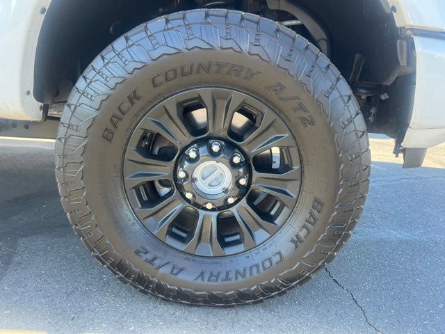 Certified 2022 Ford F350 Platinum w/ Tremor Off-Road Package AWD/4WD image 7