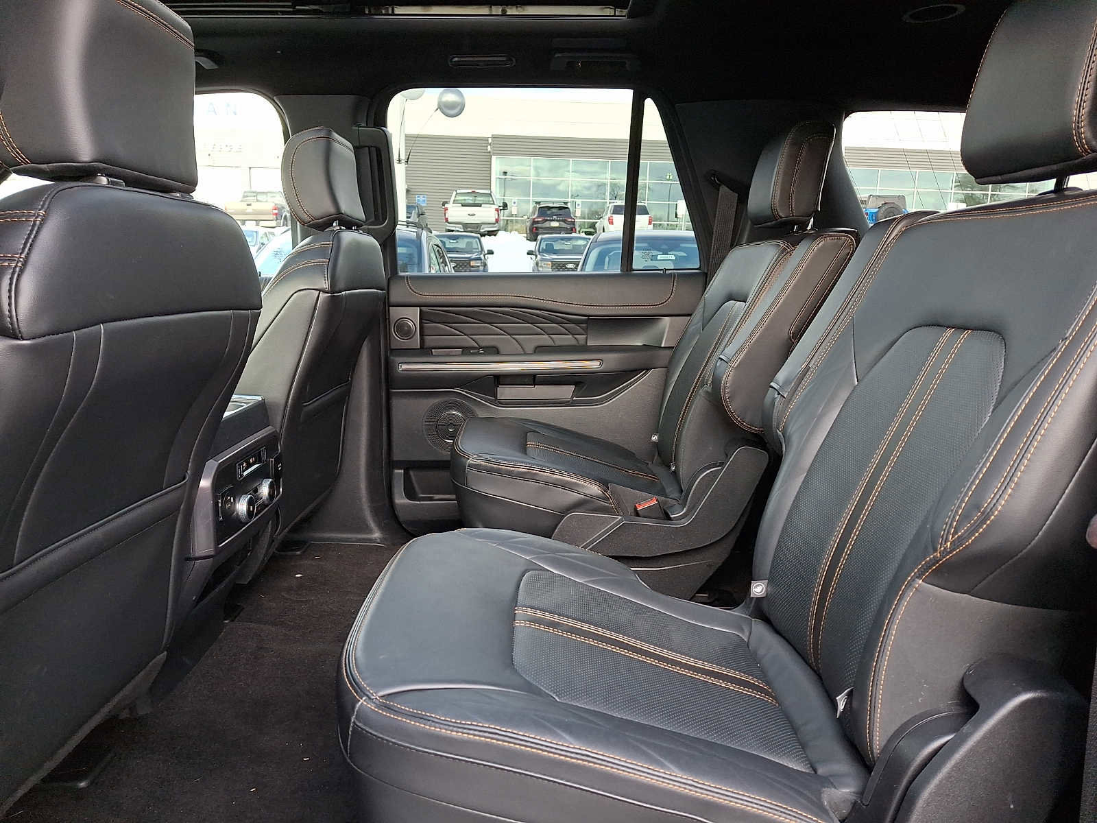Certified 2022 Ford Expedition Max Platinum image 10