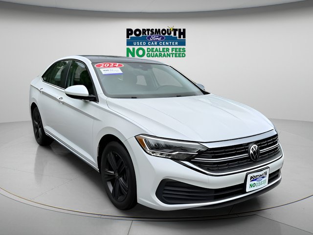 Used 2024 Volkswagen Jetta SE w/ Panoramic Sunroof Package FWD image 1