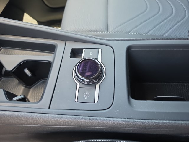 Used 2025 Volkswagen Tiguan SE FWD image 25