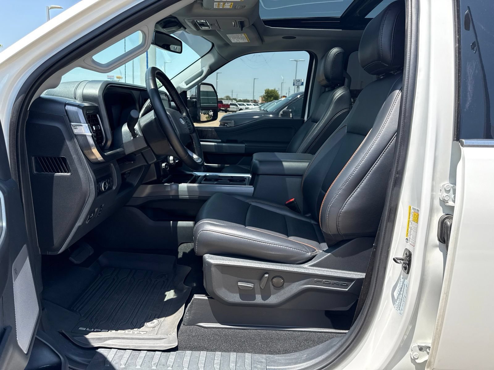 Certified 2025 Ford F350 Lariat w/ Lariat Ultimate Package AWD/4WD image 18