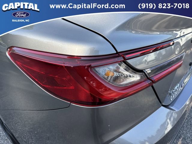 Used 2025 Toyota Camry SE FWD image 15