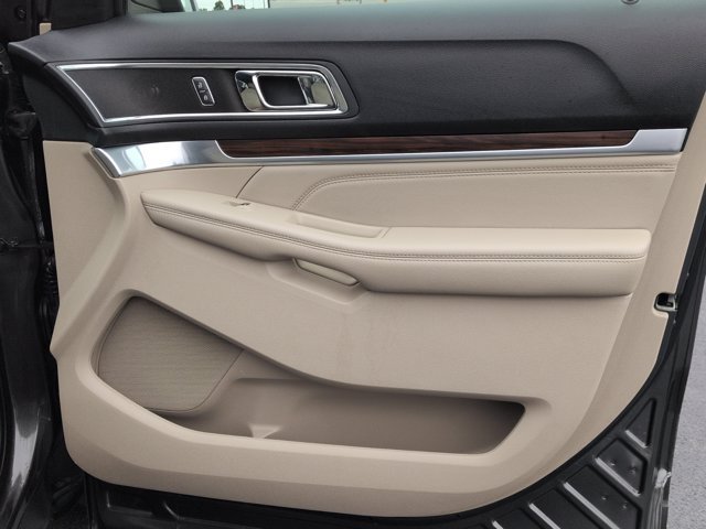 Certified 2019 Ford Explorer Limited w/ Ford Safe & Smart Package AWD/4WD image 34