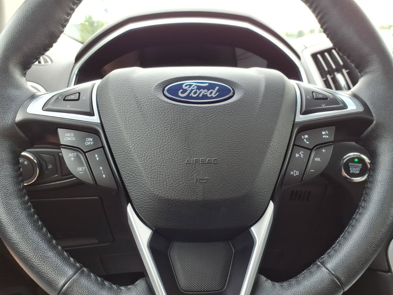 Certified 2018 Ford Edge Titanium w/ Equipment Group 302A AWD/4WD image 23