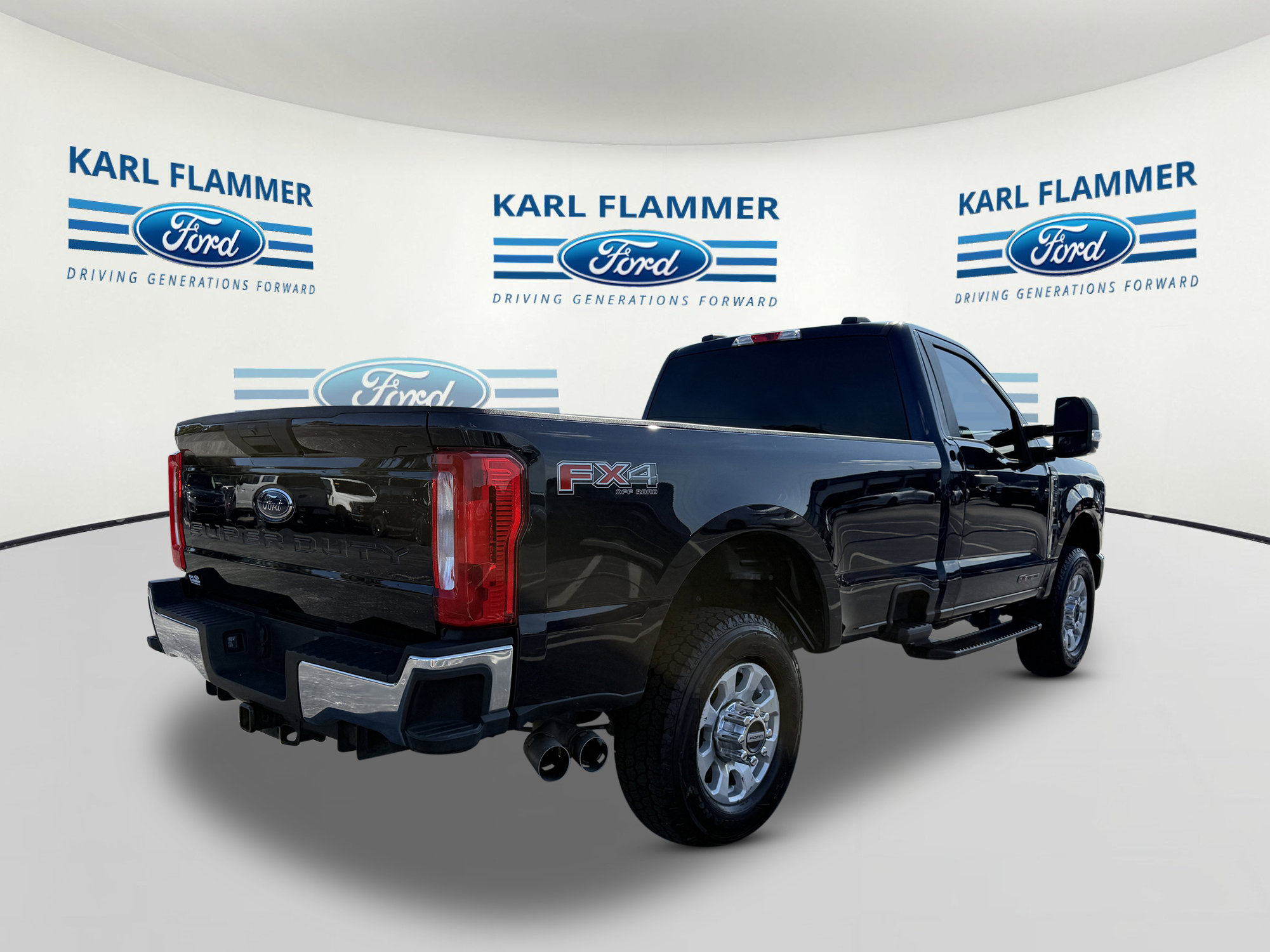 Certified 2023 Ford F350 XLT w/ FX4 Off-Road Package image 3