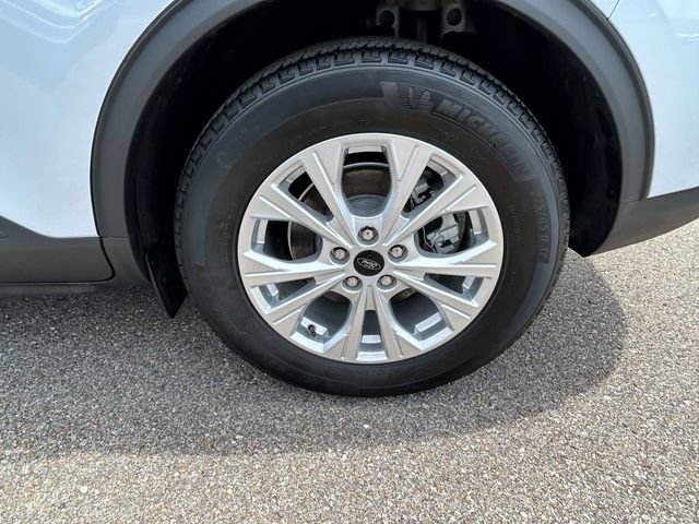 Certified 2025 Ford Escape Active FWD image 9