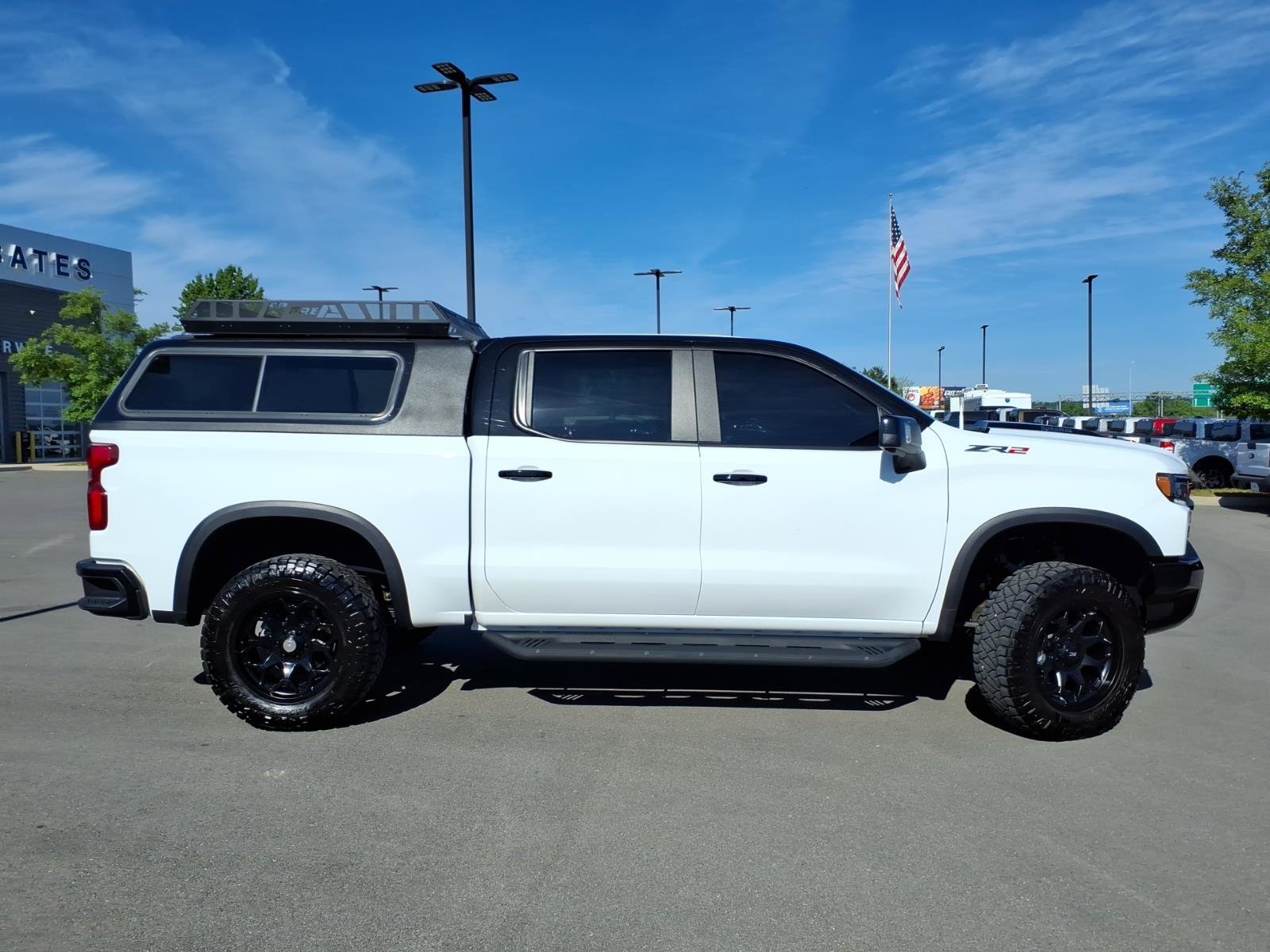 Used 2024 Chevrolet Silverado 1500 ZR2 w/ Technology Package AWD/4WD image 2