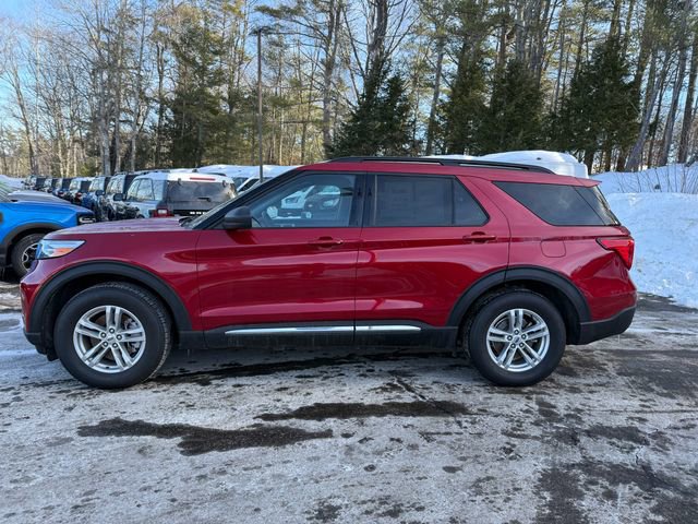 Certified 2022 Ford Explorer XLT w/ Equipment Group 202A image 2