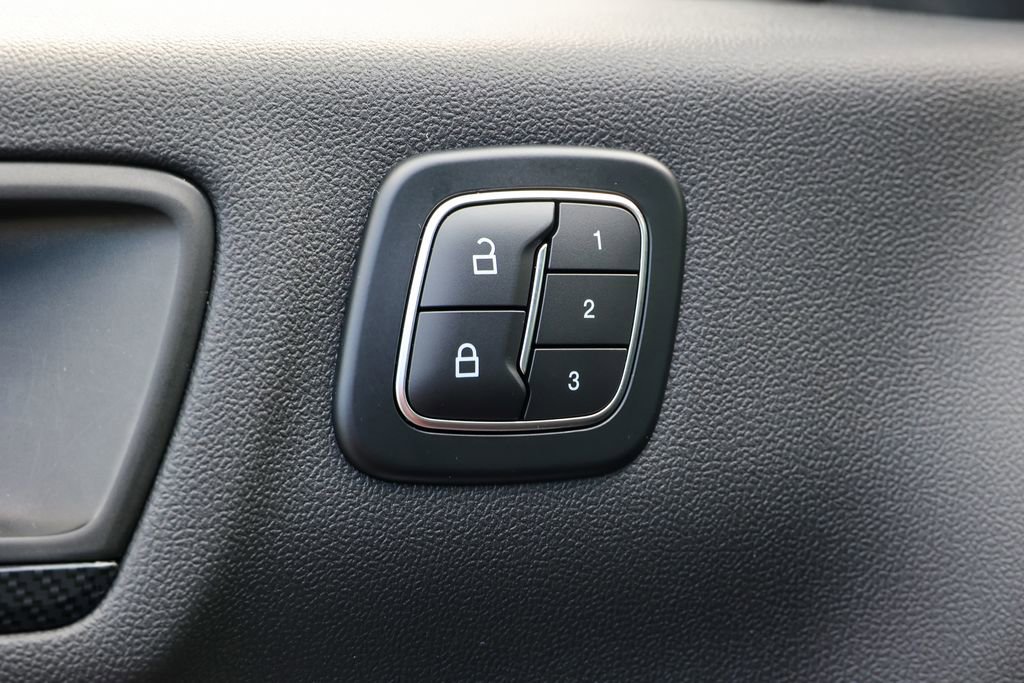 Certified 2025 Ford Escape ST-Line Elite w/ Premium Technology Package AWD/4WD image 5