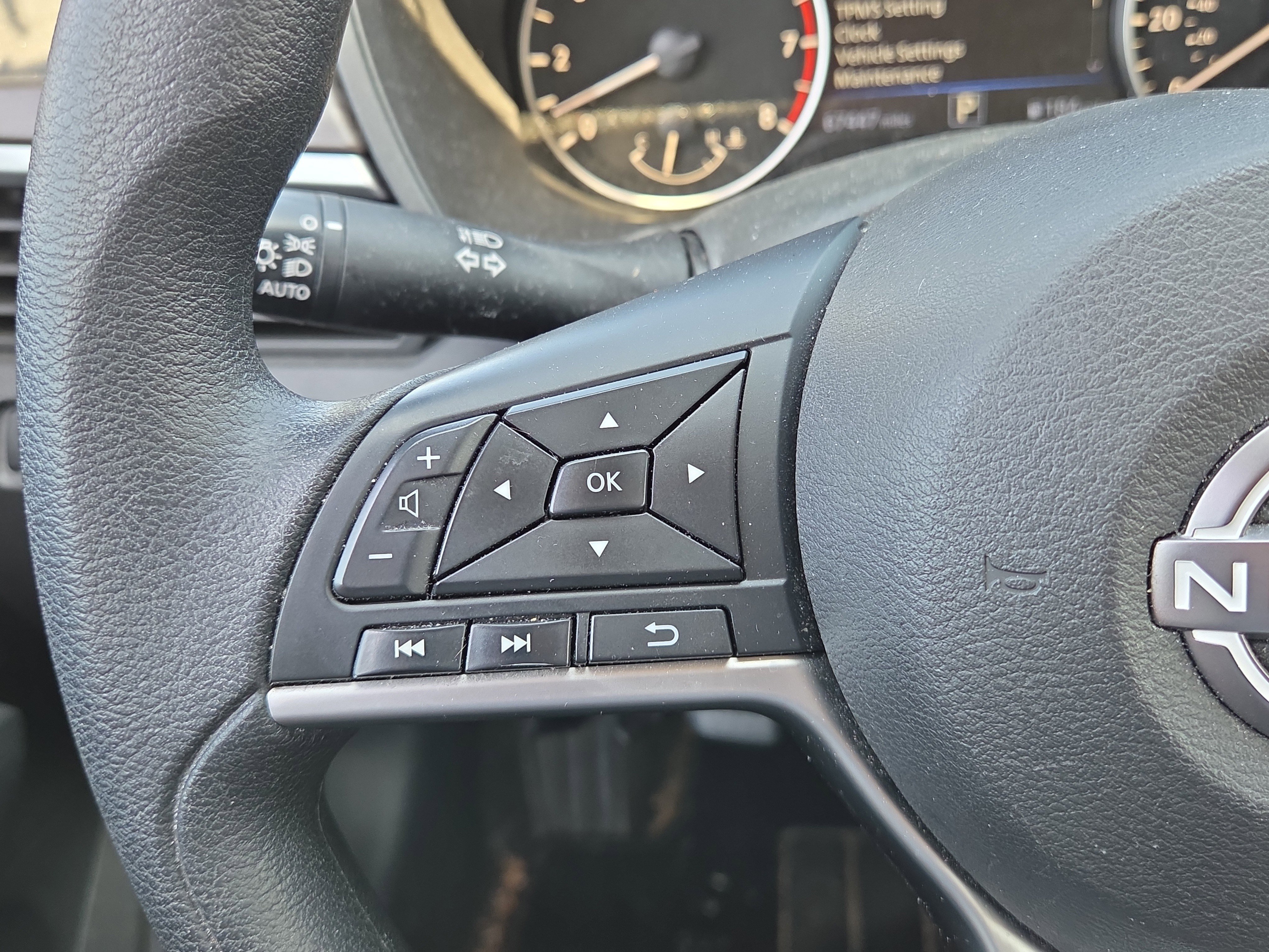 Used 2023 Nissan Altima 2.5 SV FWD image 19