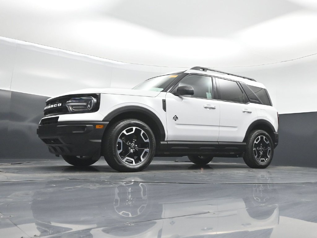 Certified 2023 Ford Bronco Sport Outer Banks w/ Tech Package AWD/4WD image 40