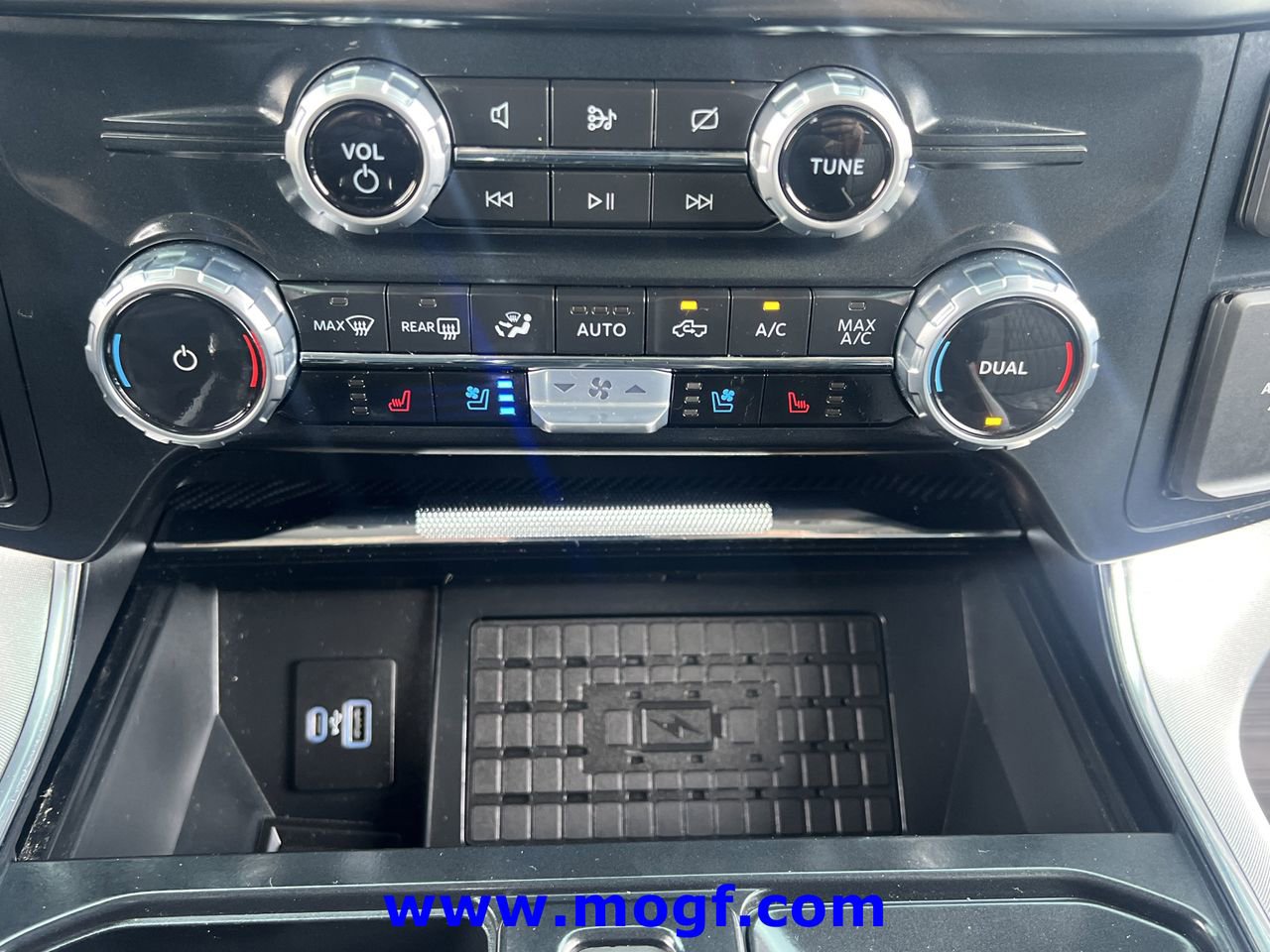 Certified 2023 Ford F150 Limited AWD/4WD image 11