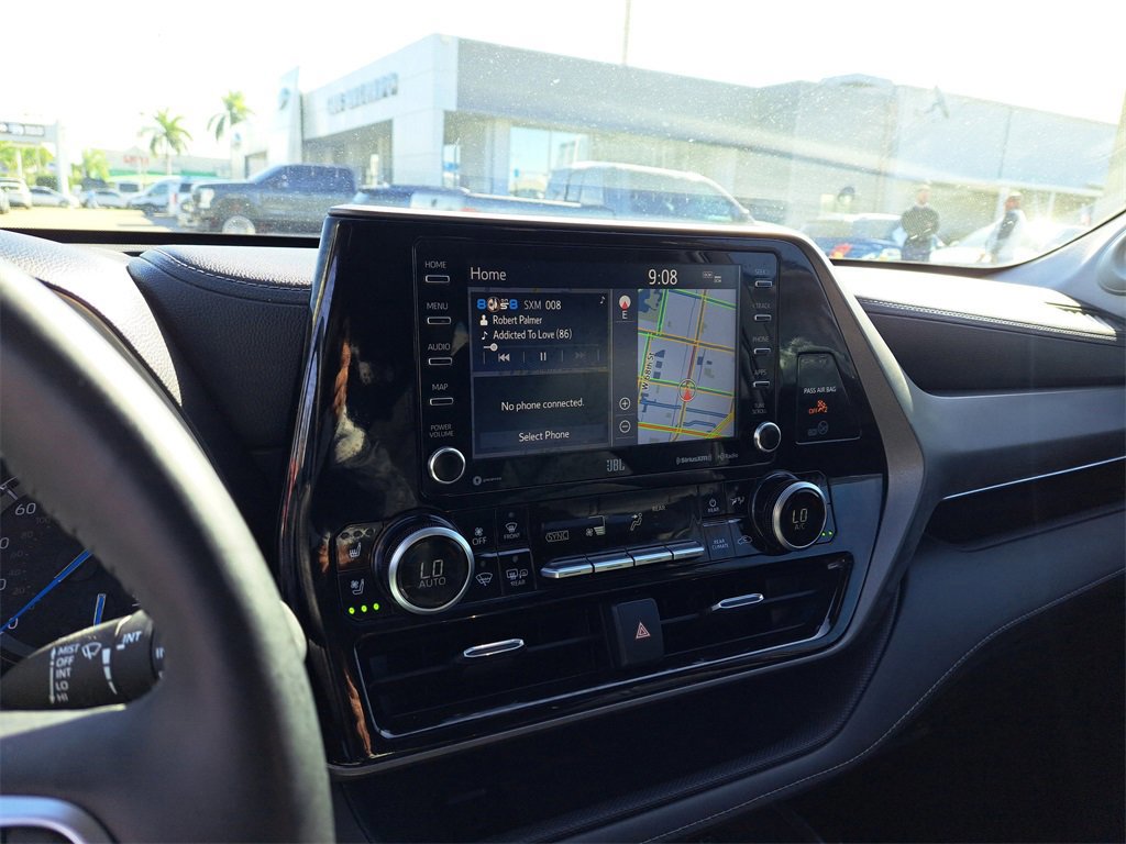 Used 2021 Toyota Highlander Limited image 20