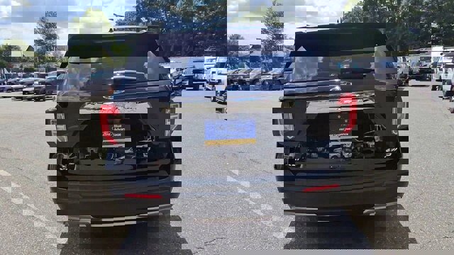 Certified 2022 Ford Explorer XLT w/ Equipment Group 202A image 7