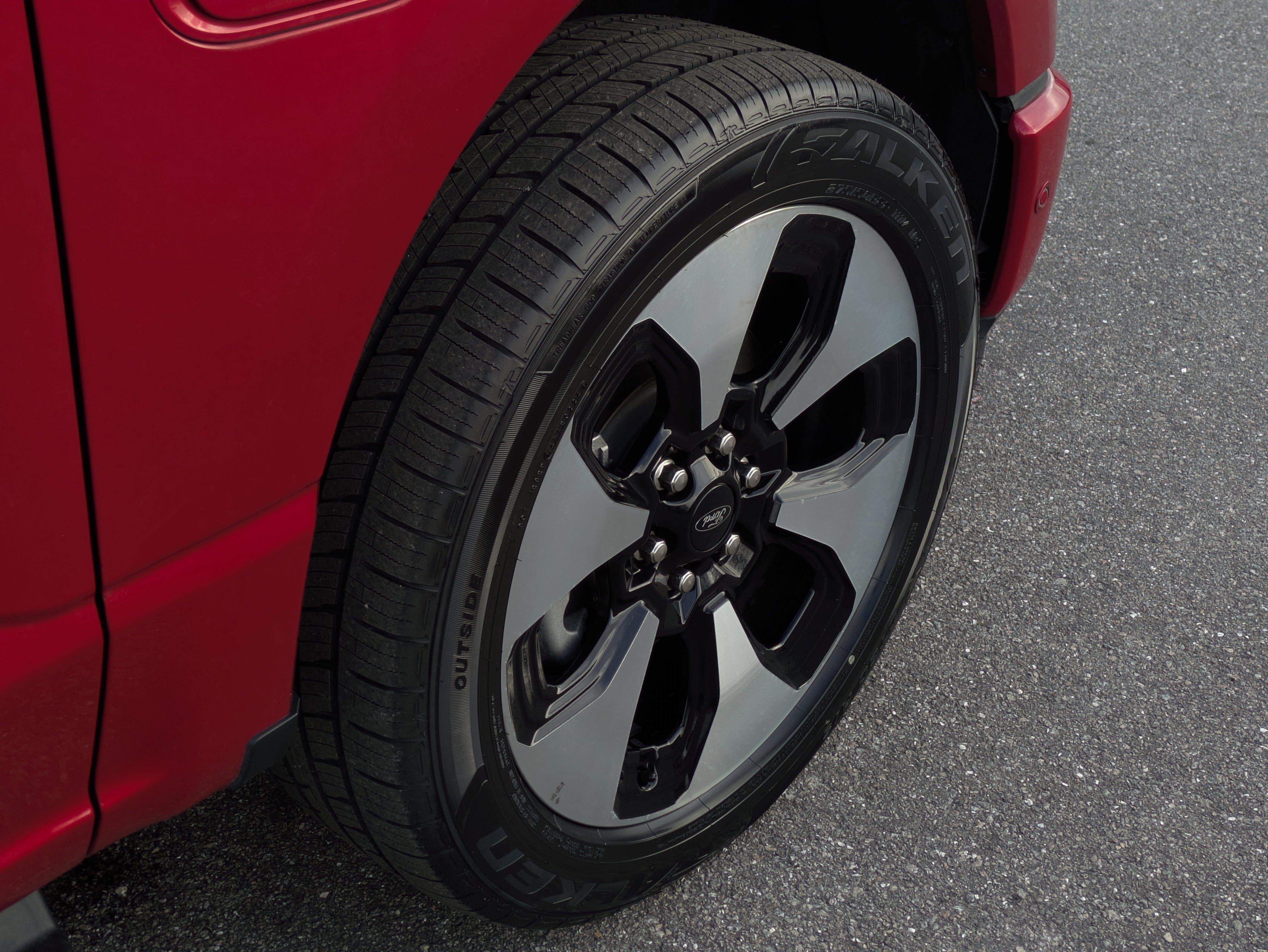 Certified 2023 Ford F150 Lightning Platinum image 13