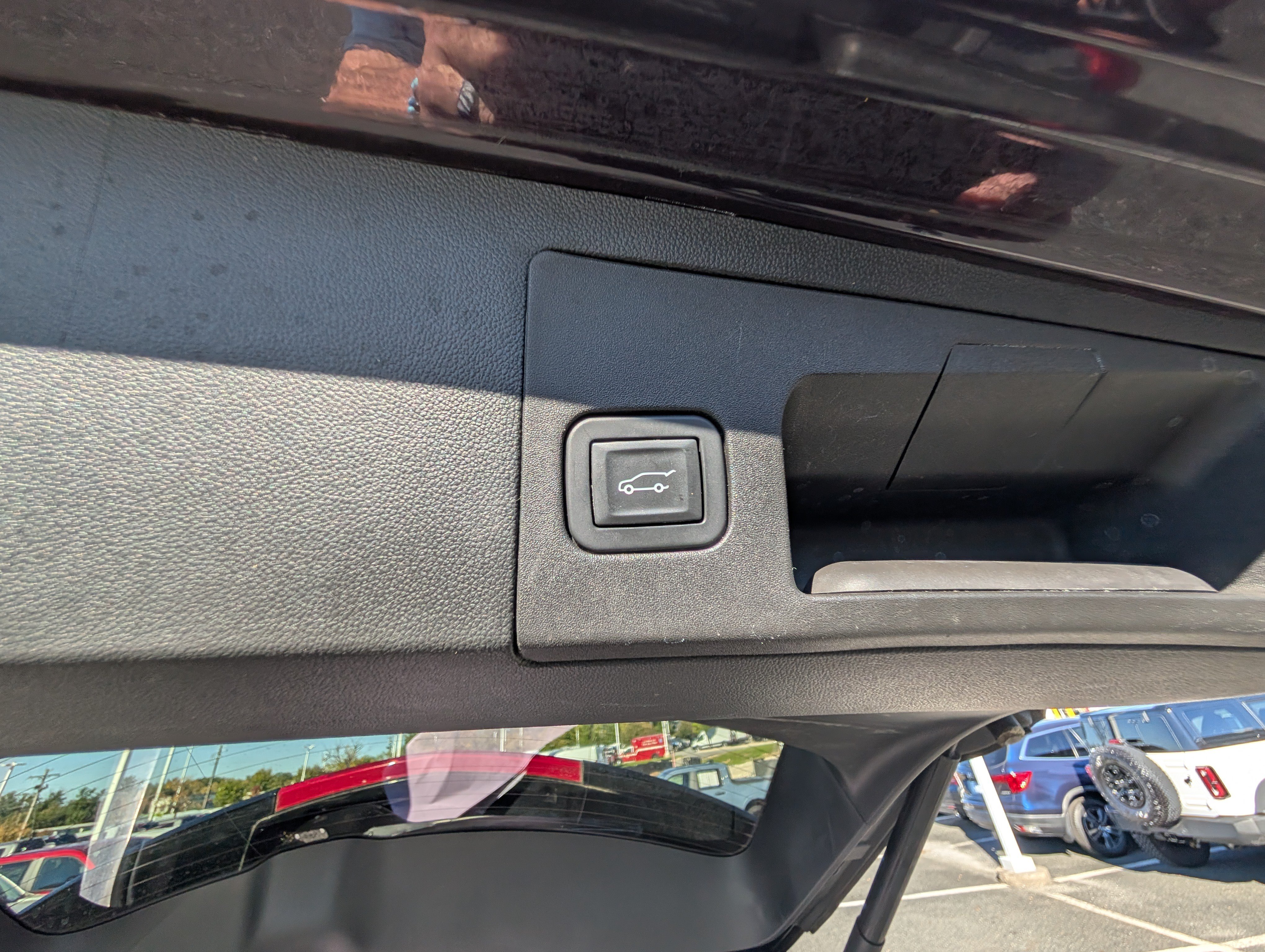 Used 2018 Cadillac XT5 AWD image 15