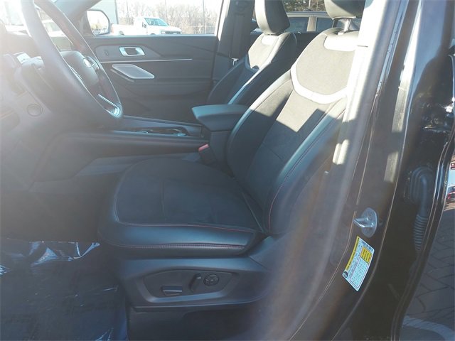 Certified 2025 Ford Explorer ST image 15