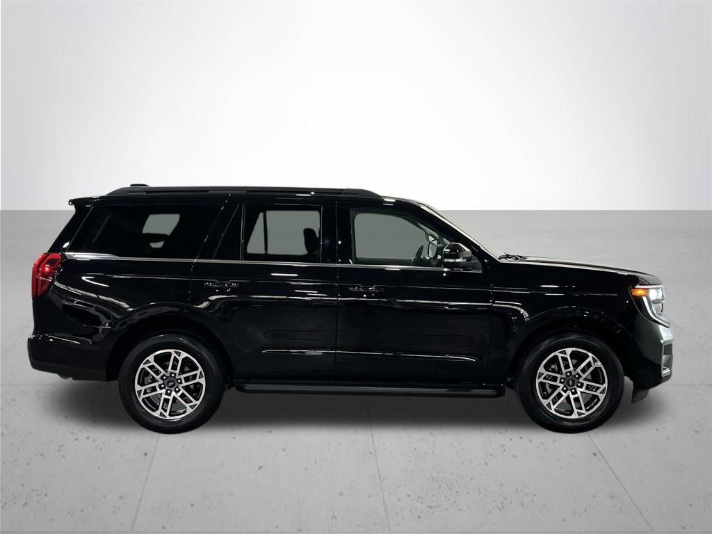 Certified 2025 Ford Expedition Active AWD/4WD image 10