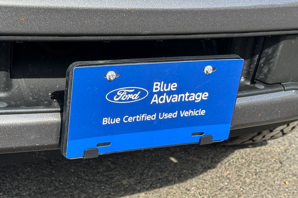 Certified 2022 Ford F350 Lariat w/ Black Appearance Package AWD/4WD image 9