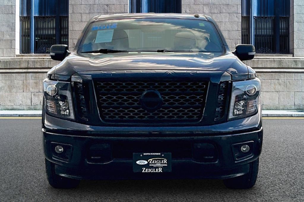Used 2018 Nissan Titan SV w/ SV Convenience Package image 3
