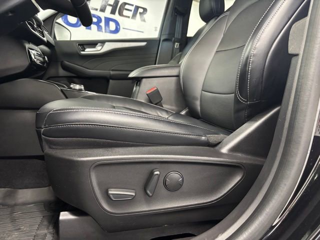 Certified 2023 Ford Escape Platinum AWD/4WD image 7