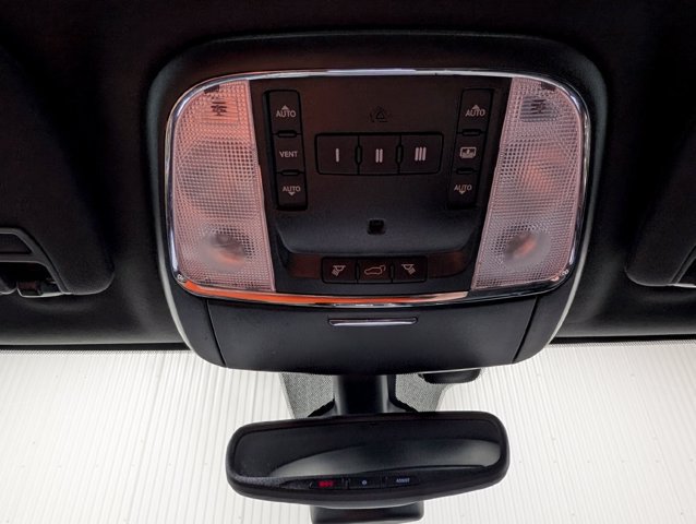 Used 2017 Jeep Grand Cherokee Limited w/ Luxury Group II AWD/4WD image 9