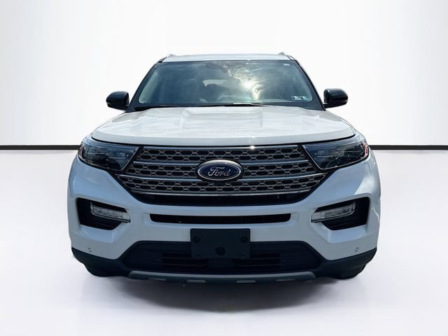 Certified 2023 Ford Explorer Limited w/ Limited Technology Package AWD/4WD image 3