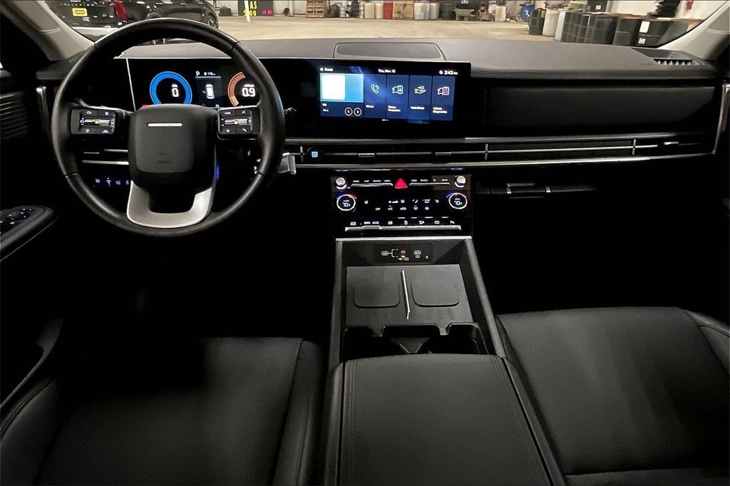 Used 2025 Hyundai Santa Fe SEL image 14