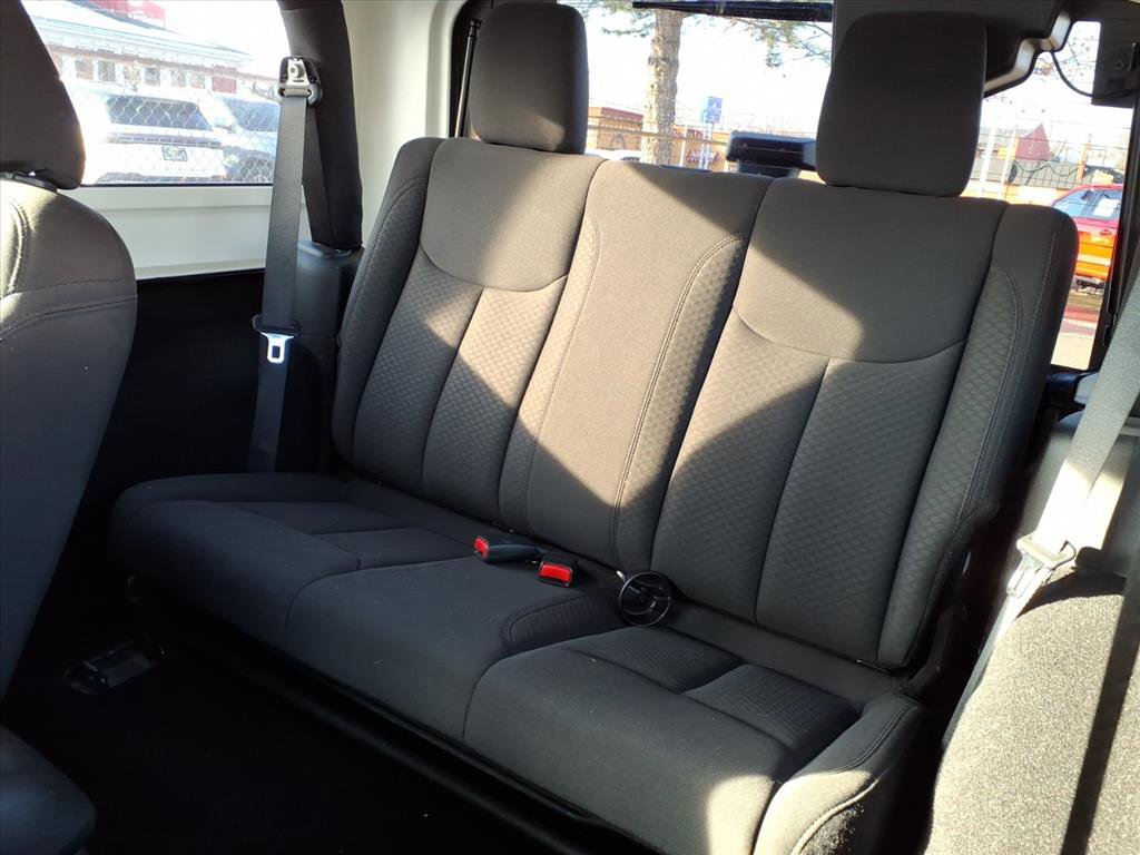 Used 2018 Jeep Wrangler Sport image 11