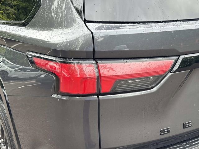 Used 2023 Toyota Sequoia Platinum AWD/4WD image 12