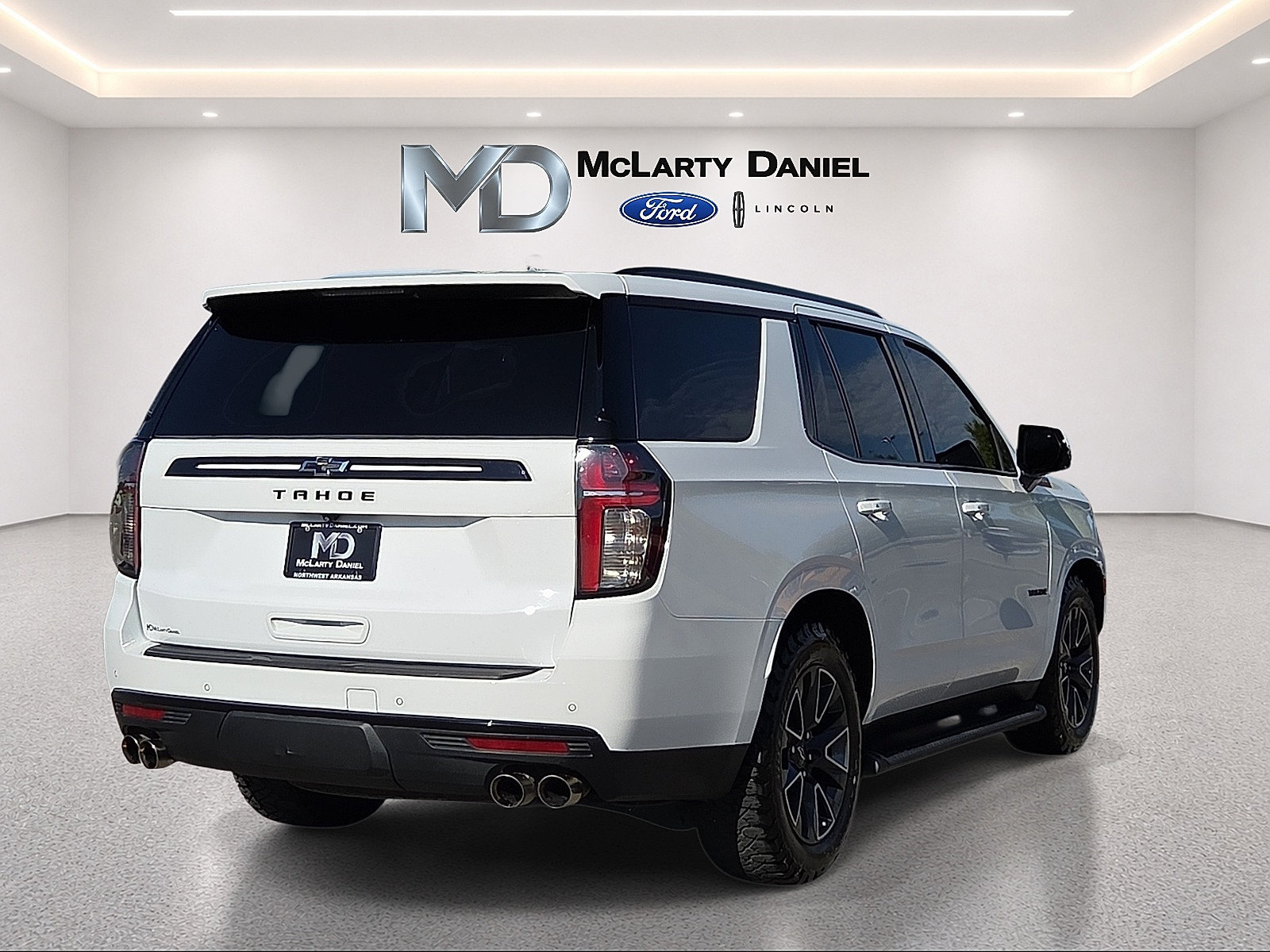 Used 2023 Chevrolet Tahoe Z71 w/ Z71 Off-Road Package AWD/4WD image 5