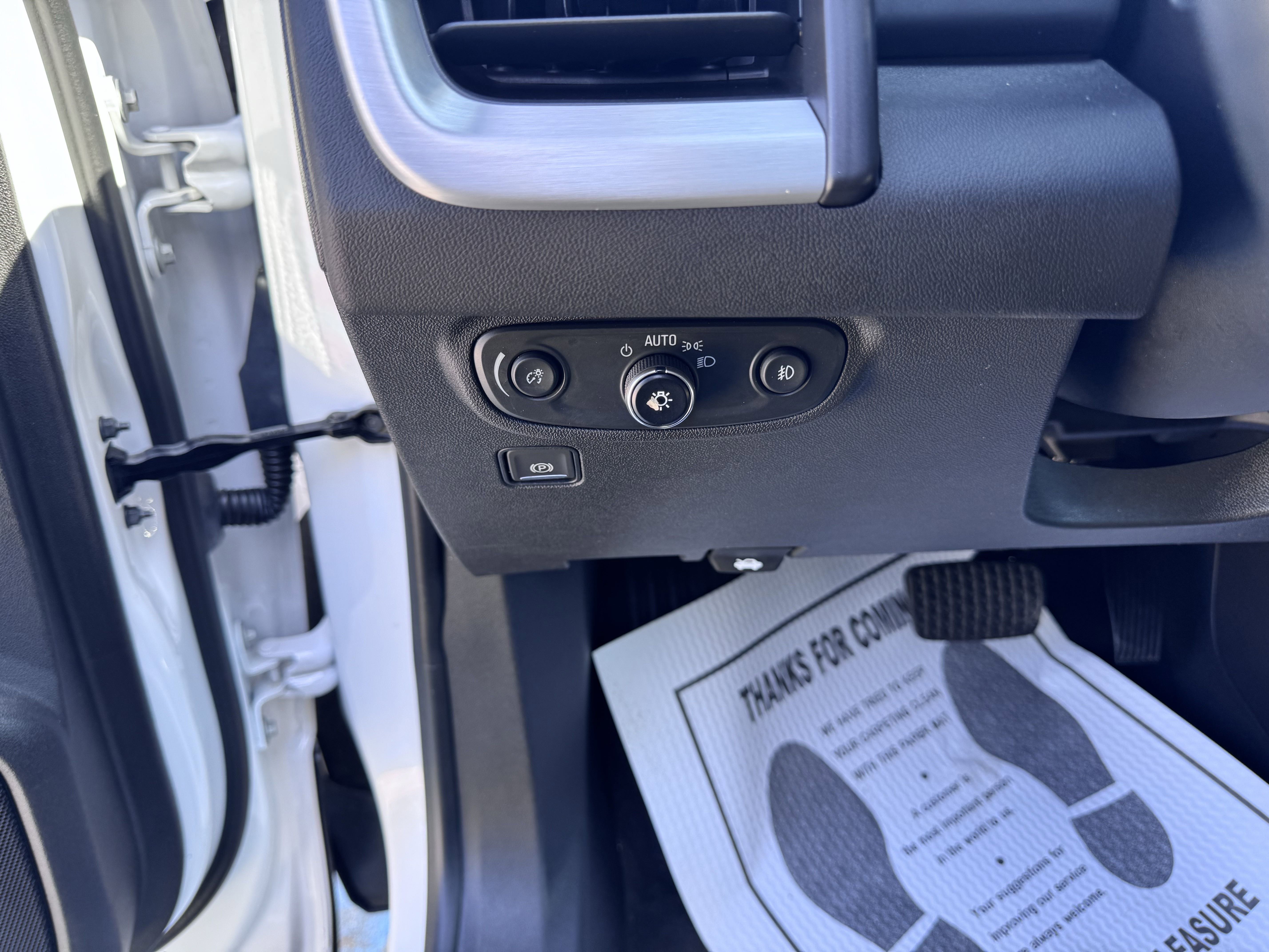 Used 2023 GMC Terrain SLT image 10