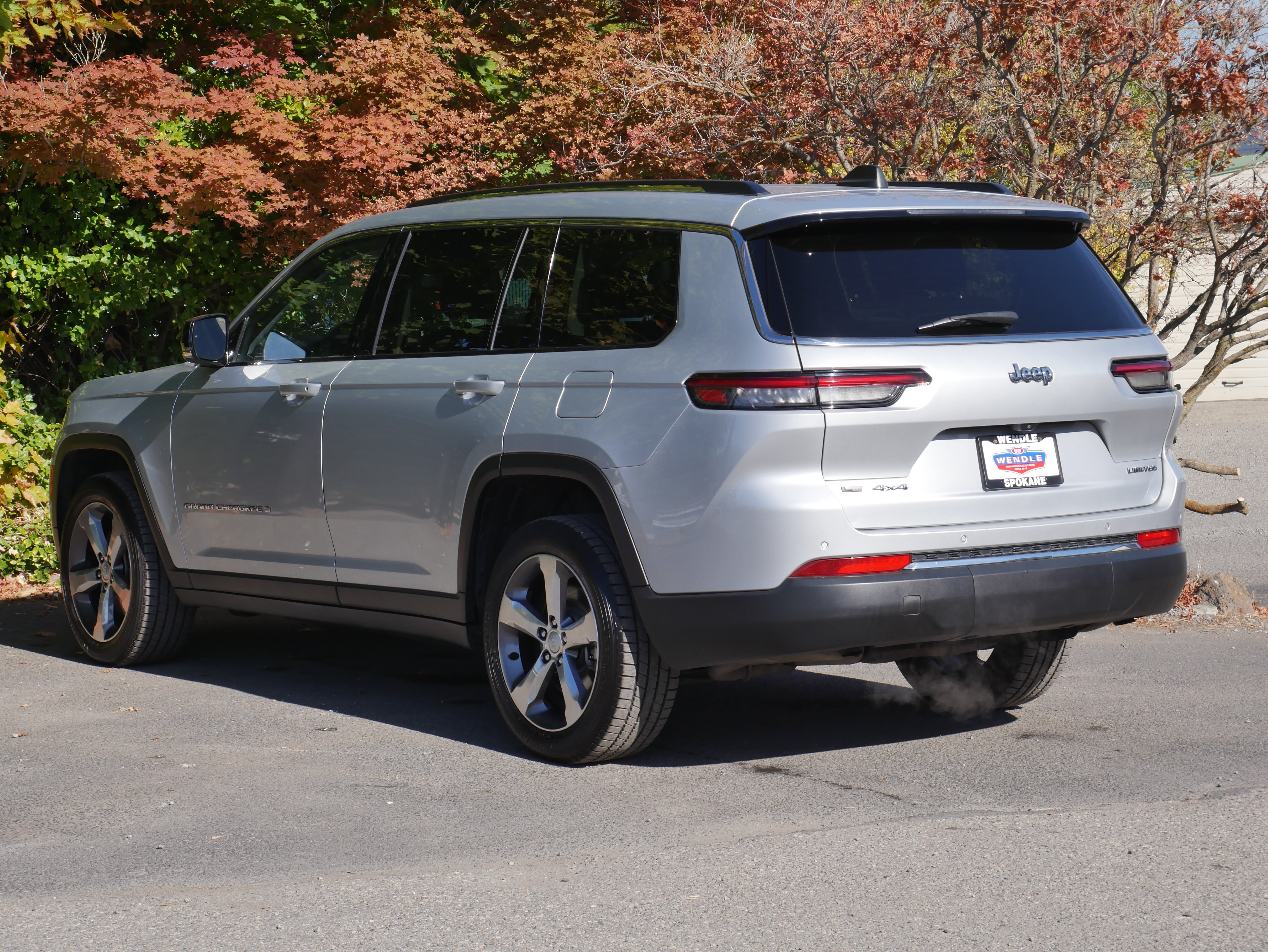 Used 2021 Jeep Grand Cherokee L Limited AWD/4WD image 20
