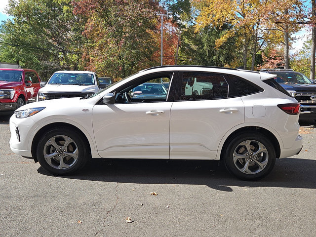 Certified 2023 Ford Escape ST-Line w/ Tech Pack #1 image 9