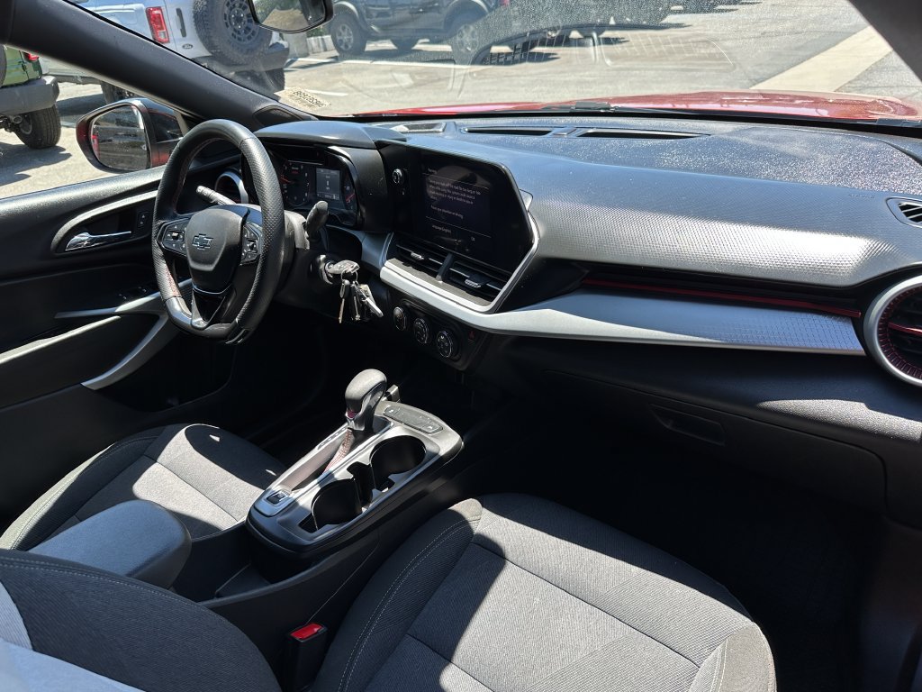 Used 2024 Chevrolet Trax RS w/ Driver Confidence Package FWD image 15
